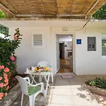 Madonna Field Apartment